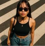 Scarlet Young - Facebook