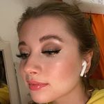 Scarlett Bates - @scarlett.bates.makeup - Instagram