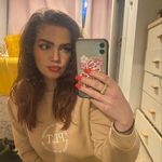 @scarlettcherryperry - Instagram