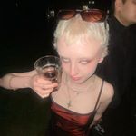 Scarlett Saunders - @scarl3ttexpensive - Instagram