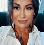 Scarlett Simon - Facebook