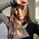 Scarlett Strong - @scarlettsrtg77 - Instagram
