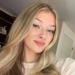 @scarlette_johnsonn - Instagram