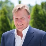 Scott M. Lindblom - @scottlindblomebbyhalliday - Instagram