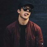 berbatang - @seancogan - Instagram