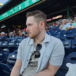 Sean Nevins - @mr.confidentselfiehelper - Instagram