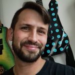 Sean Tanner - @tannercustomguitars - Instagram