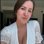 Selena James - @selena61060 - Instagram