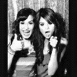 @demi_e_selena.rock - Instagram
