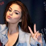 selenastrong - @tikaselena22 - Instagram