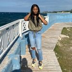Shadá Brown “Lay” - @1shadaaa - Instagram