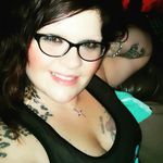 shannon Acker - @hunnybear379 - Instagram