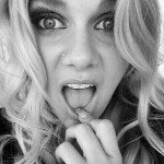 Shannon Simone - @mourticia - Instagram