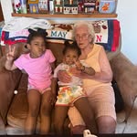 Shari Elliott - @_shariberry - Instagram
