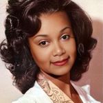 Sharon Belcher - @sharonspeakslife - Instagram