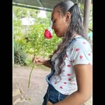 Sharon Bravo - @sharon.bravo.3720 - Instagram