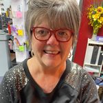 Sharon Burris - @sharonbrrs - Instagram