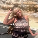Sharon Costello - @shrncstll - Instagram