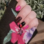 Sharon Crown - @sharons_diynails - Instagram