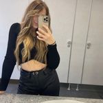 𝓈𝒽𝒶𝓇ℴ𝓃-𝒹𝒶𝓃𝒶 🩶 - @sharondana2306 - Instagram