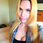 Sharon Erwin - @janet.iwajomo - Instagram