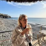 Sharon Archer - @sharonglynnisarcher - Instagram