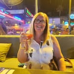 Sharon Hutton - @shasha_72_ - Instagram