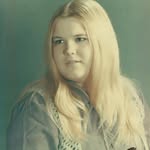Sharon Lahr - @mom2fourcats - Instagram