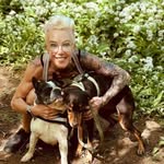 Sharon Larkin - @theison3 - Instagram