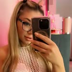 @sharonloren12 - Instagram
