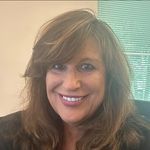 Sharon Stradley Munnia - @sharon_munnia - Instagram