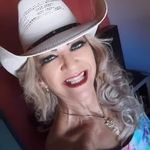 Sharon dos Reis - @t_sharon23 - Instagram