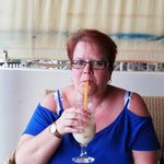 Sharon Stokes - @shazaroo1969 - Instagram