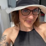 Sharon Loves - @sharonlovestemu - Instagram