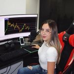 Sharon Wagoner - @bitcoi_forxe - Instagram