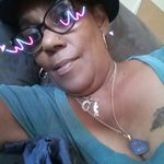 Sharon Holmes - @sharonhomes79 - Instagram