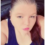 Shana Burdick - @shanarie1982 - Instagram