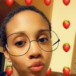 Shayla Huff - @excusemyshay - Instagram