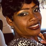 Sheena Burrows - @sheena.burrows.7 - Instagram