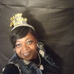 Sheila Abraham - @sheila.abraham.5688 - Instagram