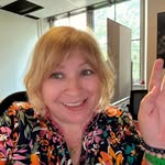 Sheila Devaney - @sheiladee13 - Instagram