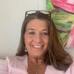 Sheila Hurley - @sheilae4ut - Instagram