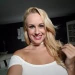 Sheila Meeks - @glori_aklien - Instagram