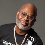 Sheldon Moore - @sheldon_boxtruckcoach - Instagram