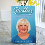 Shelley Hull - @shelleyhullofficial - Instagram