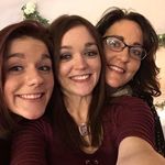Shelli Hinderliter - @shelli.moore.7 - Instagram