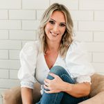 Shellie - Luxe Wedding Makeup Artist - @shelliebellemakeup - Instagram