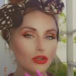 Shellie Davis - @deniseadia - Instagram
