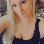 Shelly Cooke - @sxyshell77 - Instagram