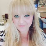 Shelley Manley - @shellebelle0229 - Instagram